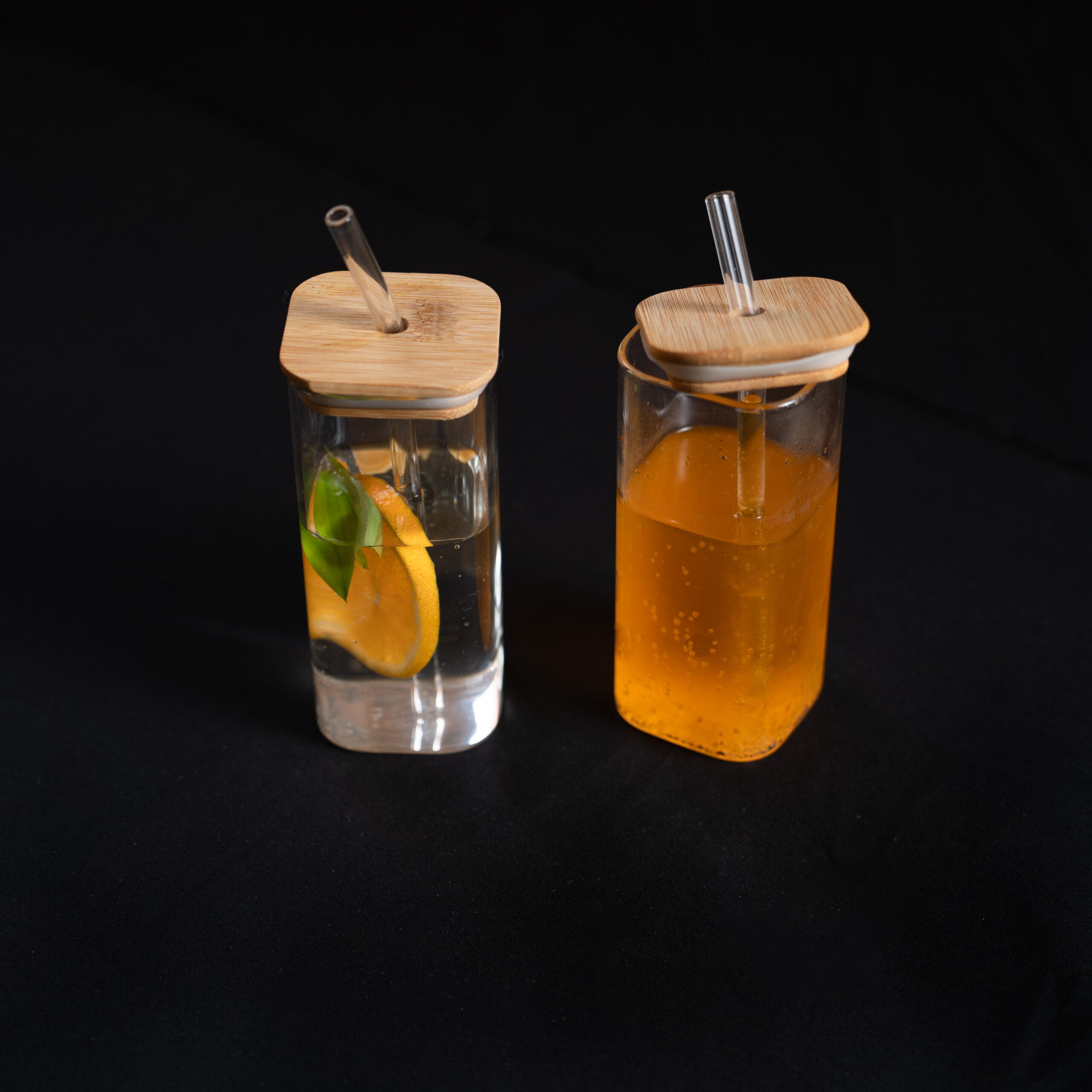 Borosilicate Glass Tumbler with Glass Straw & Wooden Lid (Set of 2pcs) - Image 2