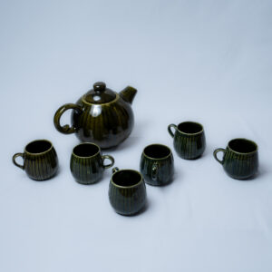 Vintage Style Tea & Kettle Set